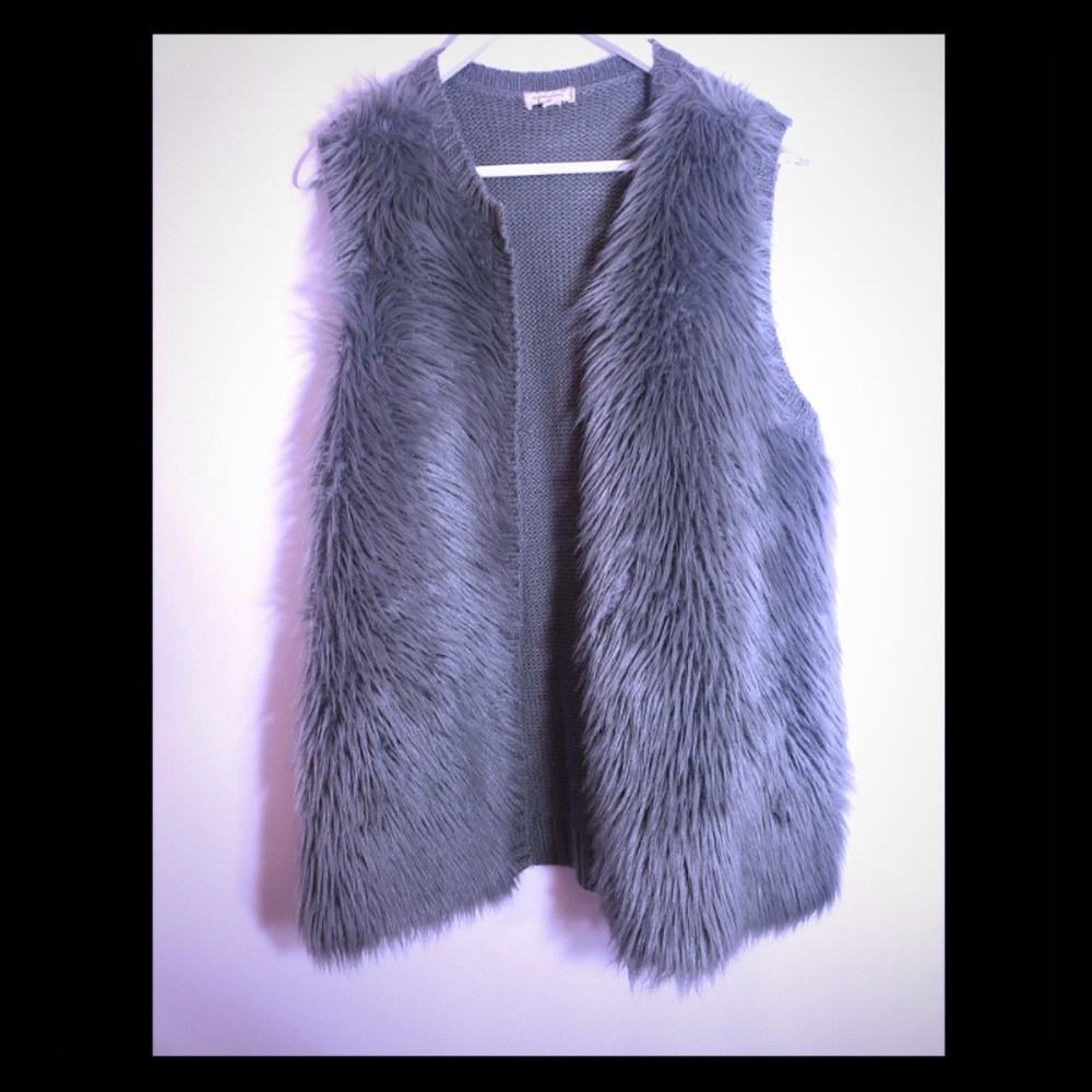 🐨Eyeshadow Faux Fur Vest🐨